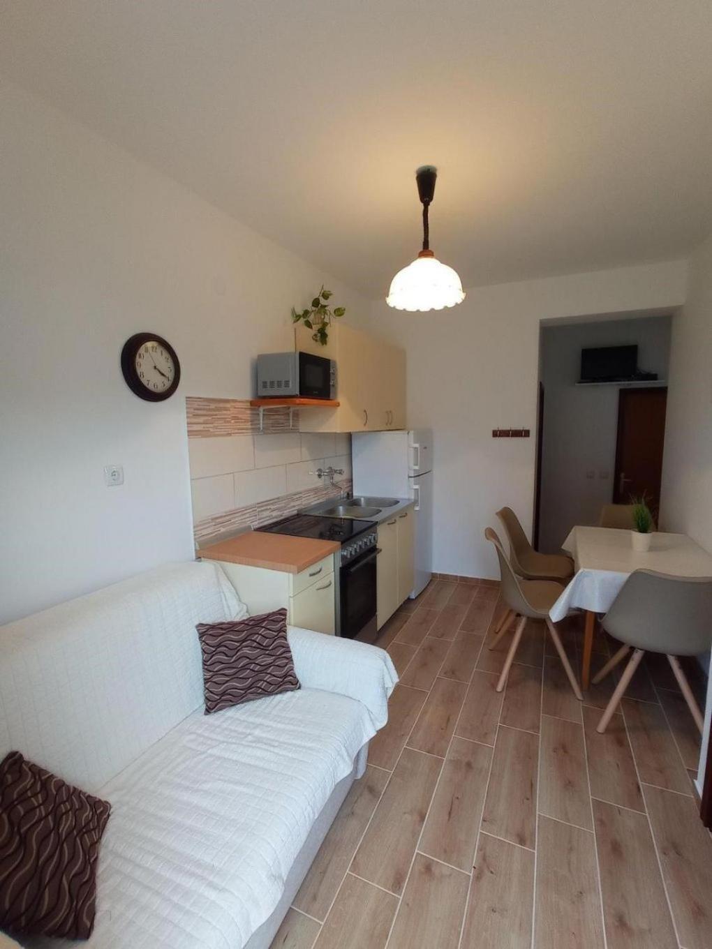 Apartments Ivo - With Terrace Супетарска Драга Екстериор снимка