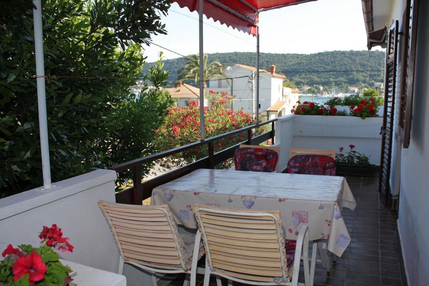 Apartments Ivo - With Terrace Супетарска Драга Екстериор снимка