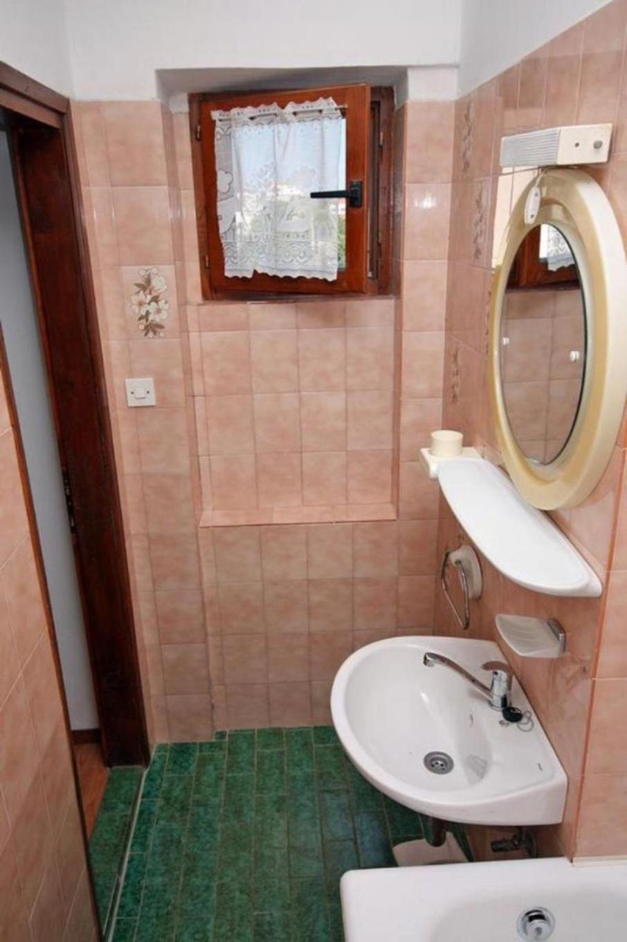 Apartments Ivo - With Terrace Супетарска Драга Екстериор снимка