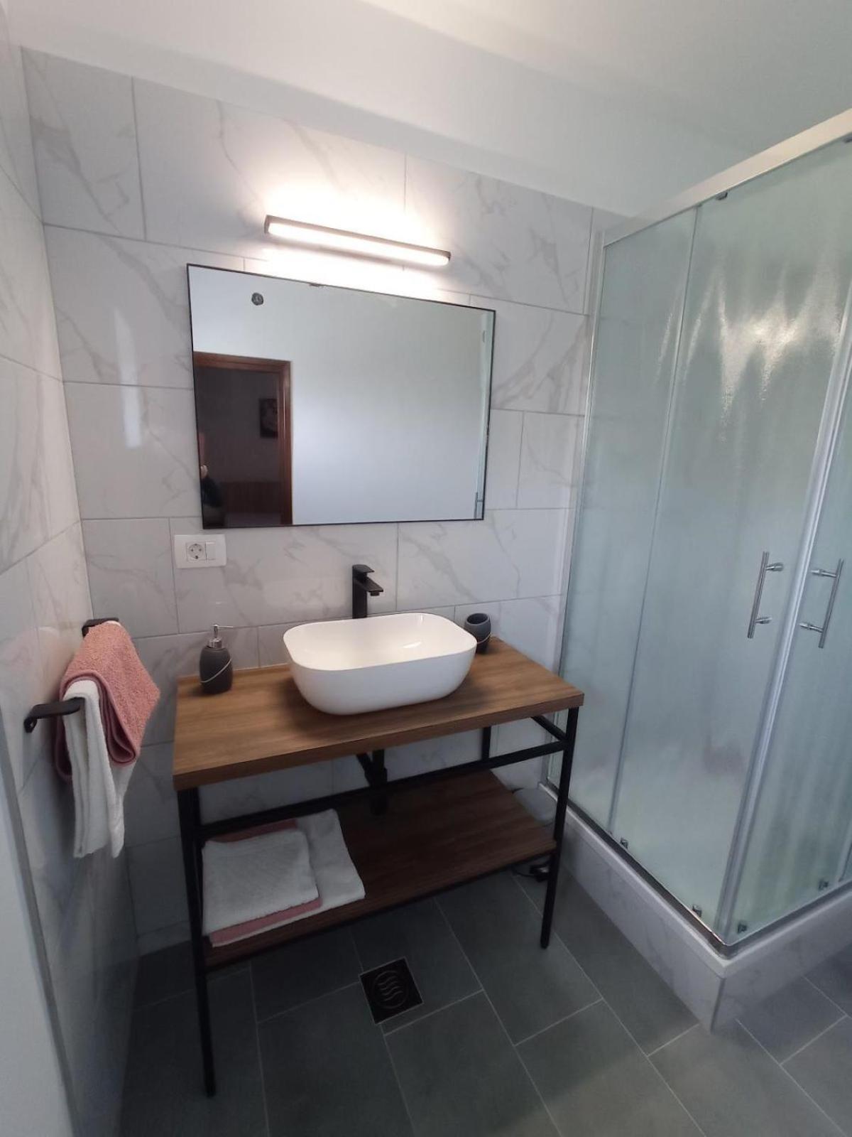 Apartments Ivo - With Terrace Супетарска Драга Екстериор снимка